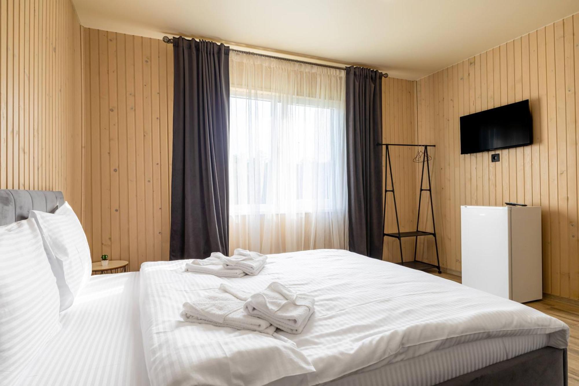 Hotel Fenix Solotvyno
